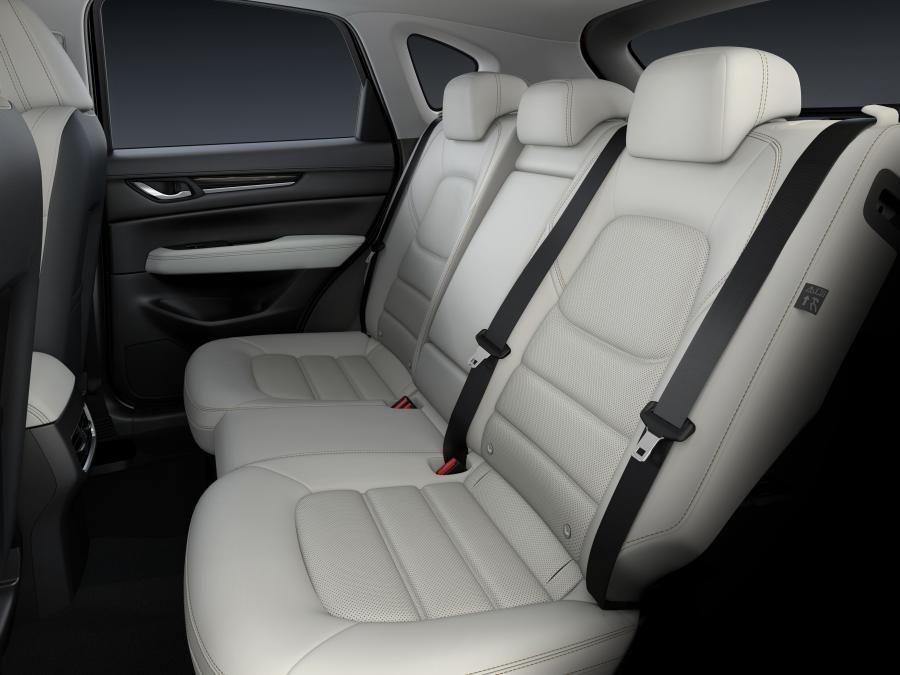 Интерьер Mazda CX-5 2016 года  (JP) (фото 5 из 14)